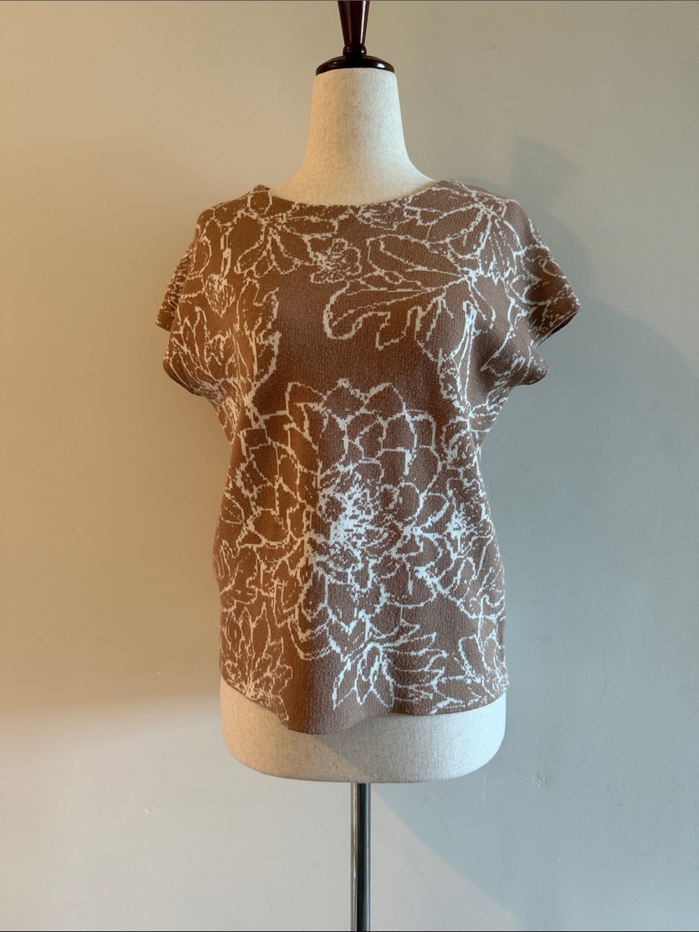 Cynthia Rowley Brown & White Floral Knit Top